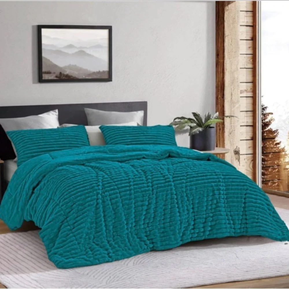 Luxurious Tan Quilted Bedding Set